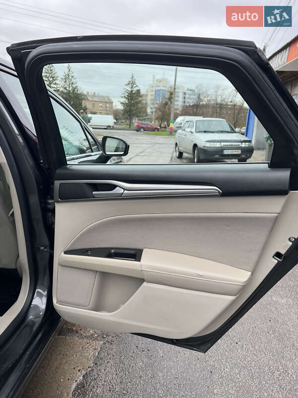 Седан Ford Fusion 2018 в Харкові