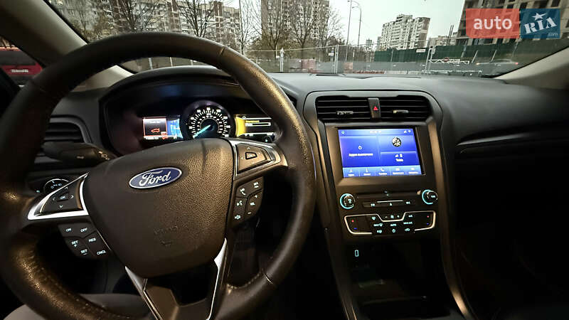 Седан Ford Fusion 2018 в Києві