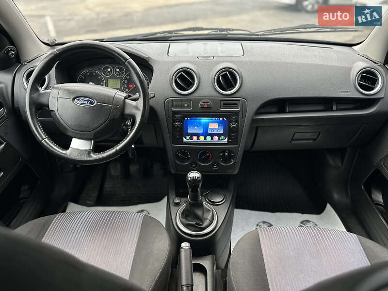 Хэтчбек Ford Fusion 2010 в Шептицькому