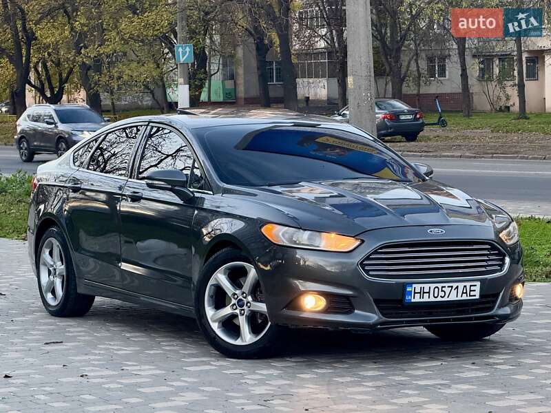 Седан Ford Fusion 2014 в Одесі