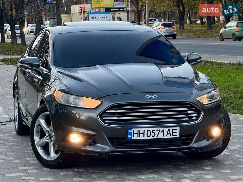 Седан Ford Fusion 2014 в Одесі