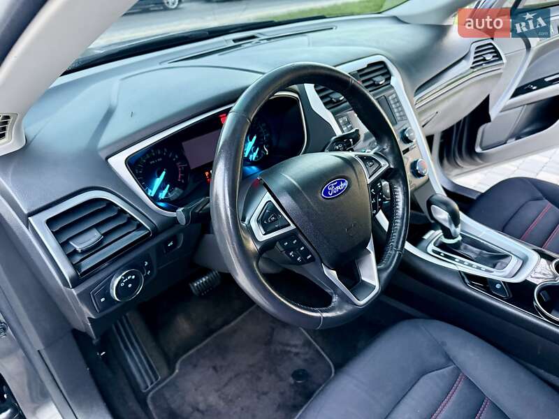 Седан Ford Fusion 2014 в Одесі