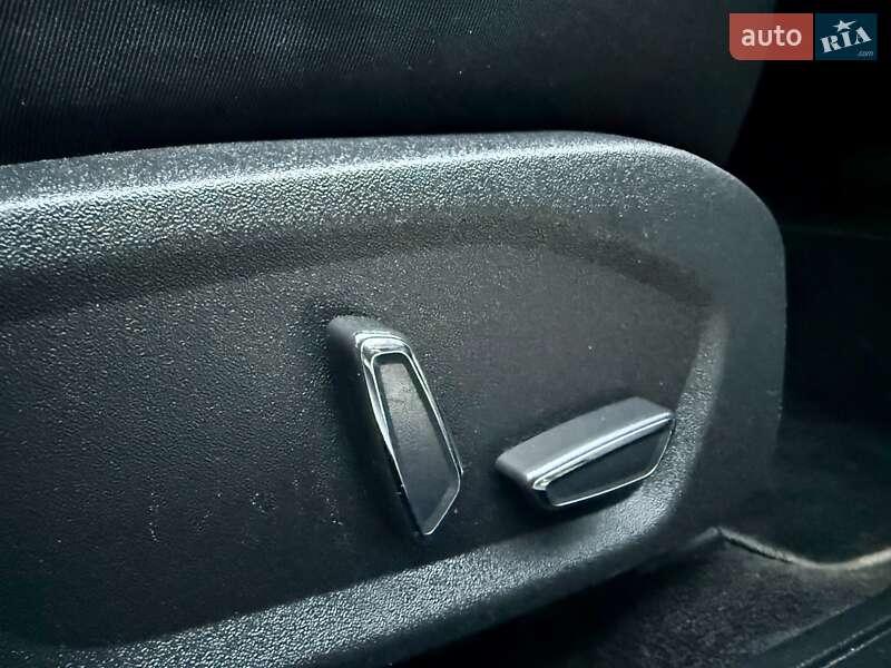 Седан Ford Fusion 2014 в Одесі