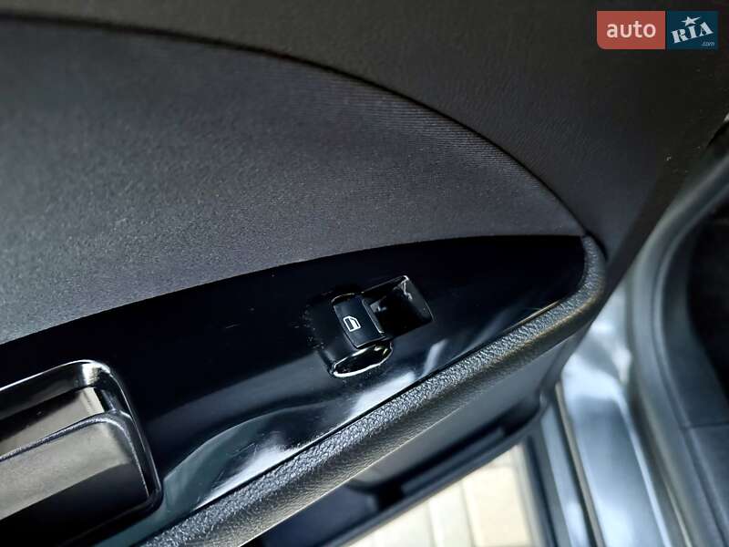 Седан Ford Fusion 2014 в Одесі