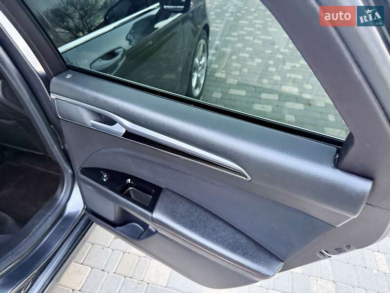 Седан Ford Fusion 2014 в Одесі