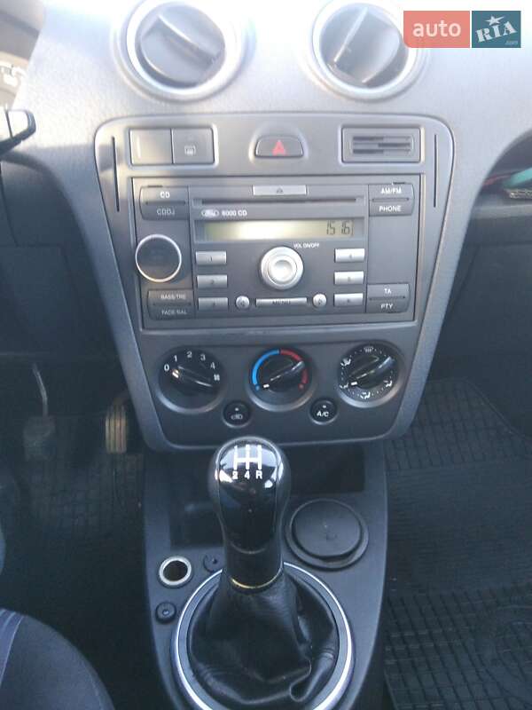 Хетчбек Ford Fusion 2011 в Києві