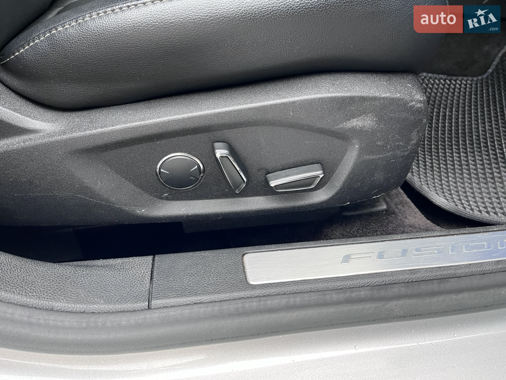 2016 Ford Fusion - мініатюра 23