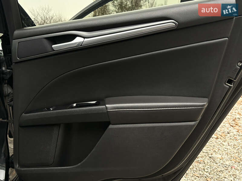 Седан Ford Fusion 2013 в Харькове