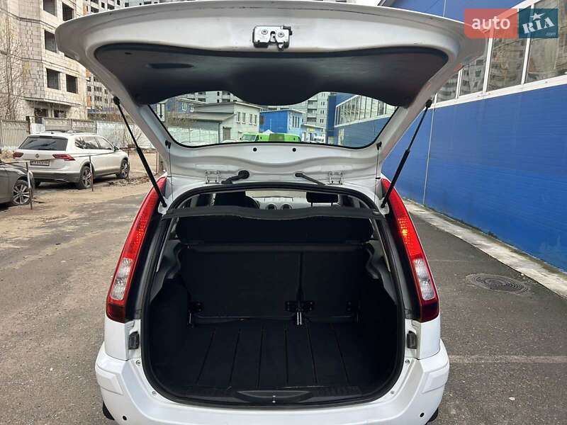 Хетчбек Ford Fusion 2011 в Києві