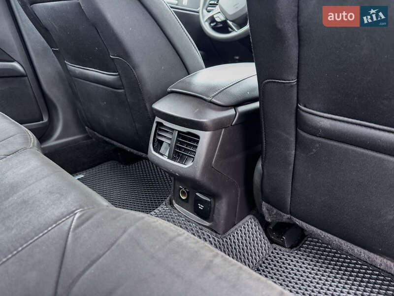 Седан Ford Fusion 2016 в Харкові фото 28 Седан Ford Fusion 2016 в Харкові