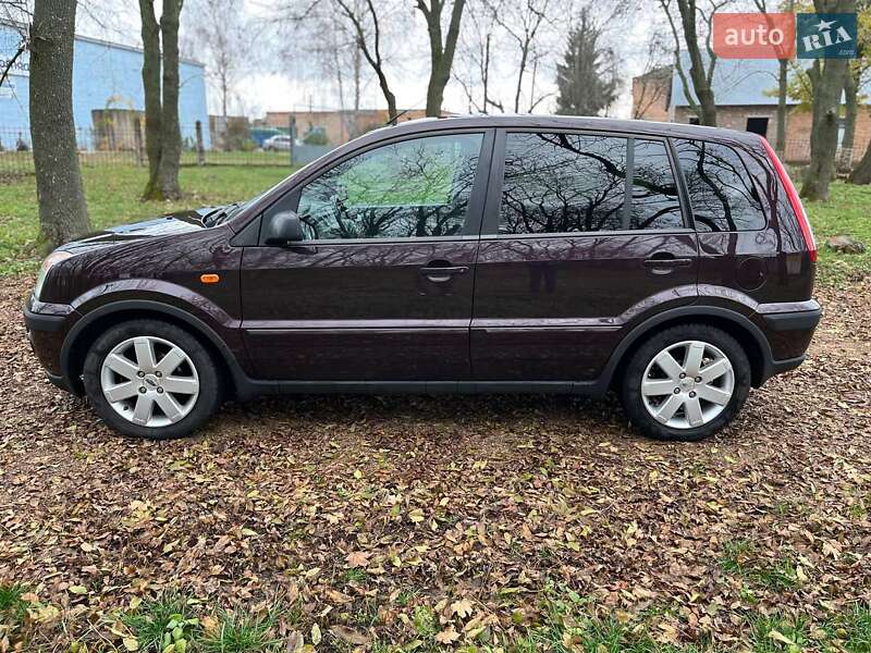 Хэтчбек Ford Fusion 2008 в Новомиргороде