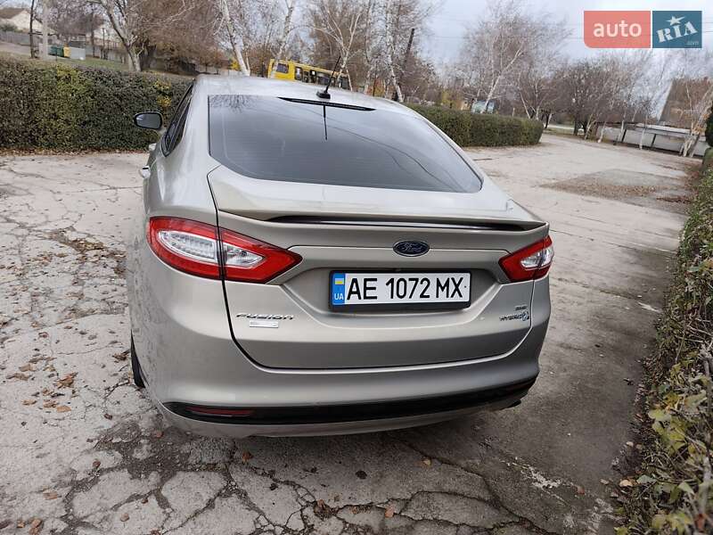 Седан Ford Fusion 2015 в Никополе