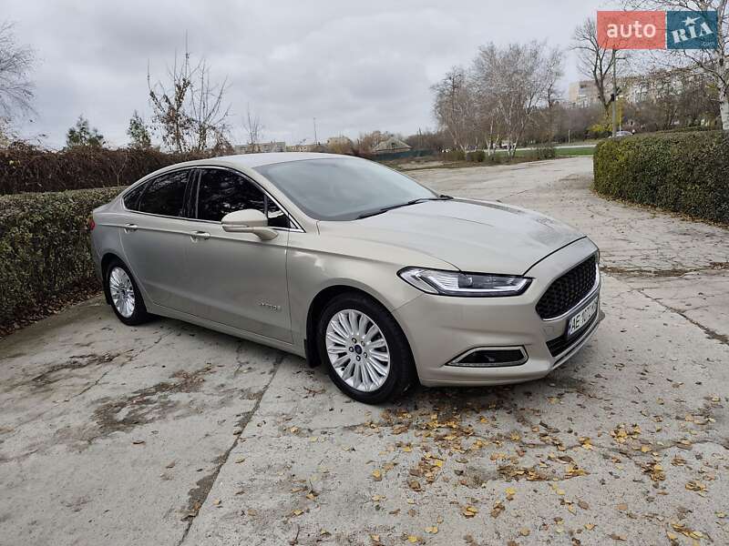 Седан Ford Fusion 2015 в Никополе