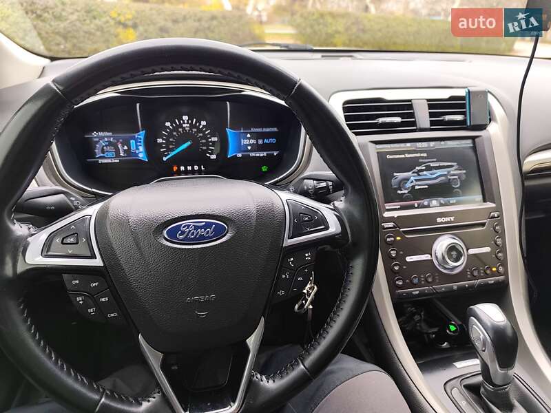 Седан Ford Fusion 2015 в Никополе