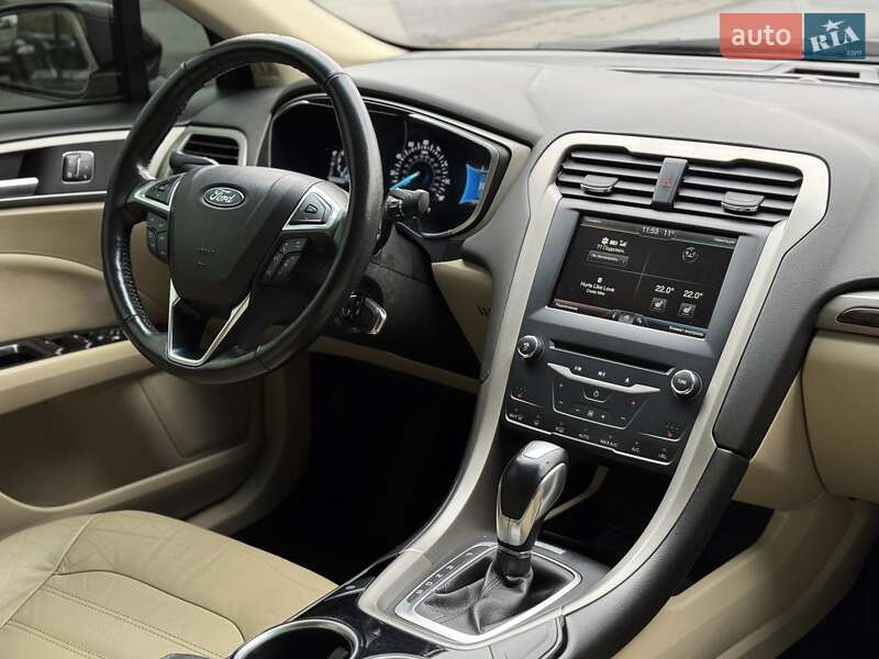 Седан Ford Fusion 2013 в Дніпрі
