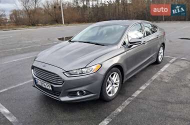 Седан Ford Fusion 2013 в Буче