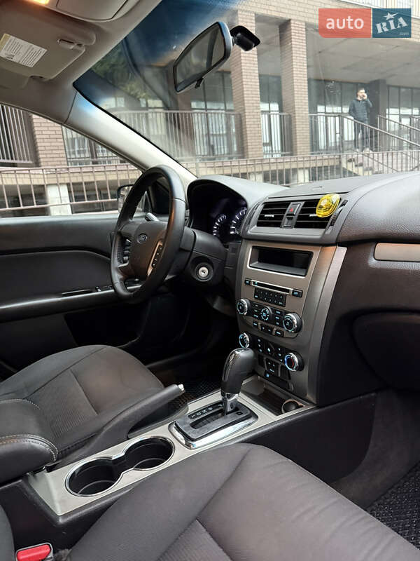 Седан Ford Fusion 2011 в Києві фото 27 Седан Ford Fusion 2011 в Києві