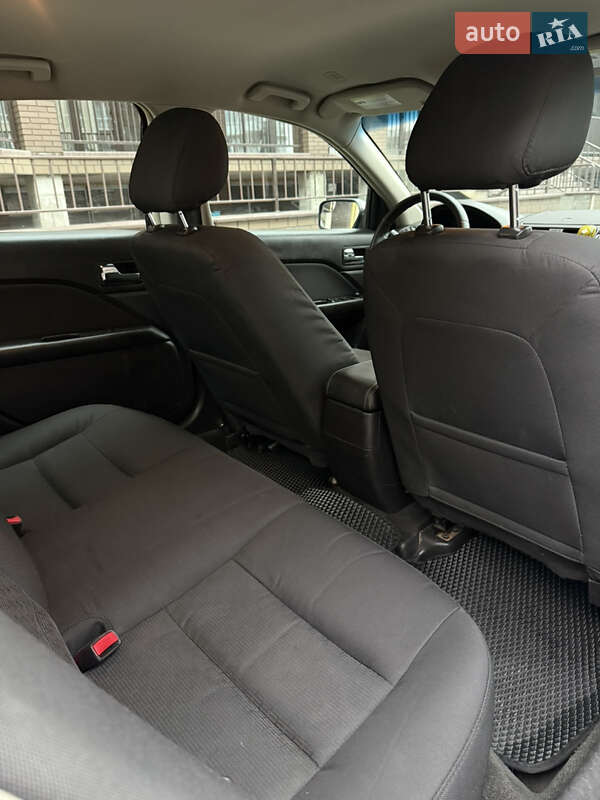 Седан Ford Fusion 2011 в Києві фото 32 Седан Ford Fusion 2011 в Києві