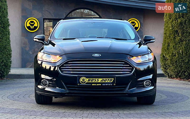 Седан Ford Fusion 2015 в Львове