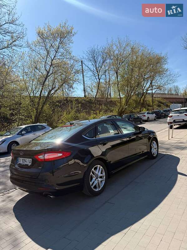 Седан Ford Fusion 2015 в Києві