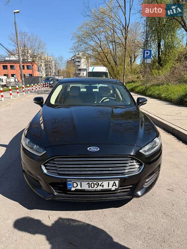 Седан Ford Fusion 2015 в Києві