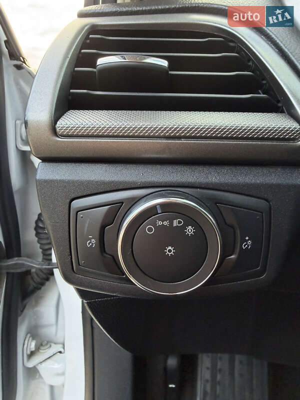 Седан Ford Fusion 2017 в Дніпрі фото 24 Седан Ford Fusion 2017 в Дніпрі