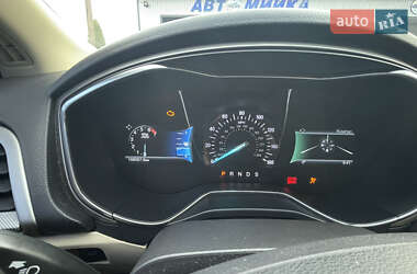 Седан Ford Fusion 2015 в Клесовом