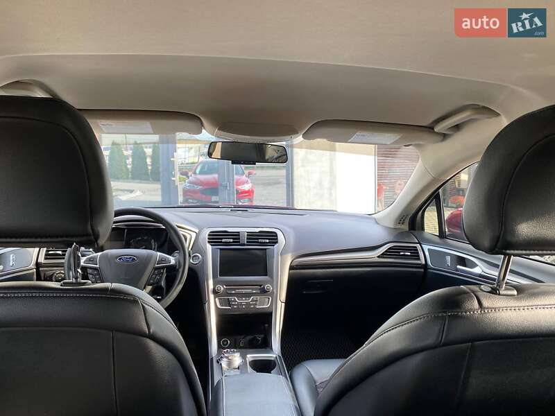 Седан Ford Fusion 2016 в Любаре