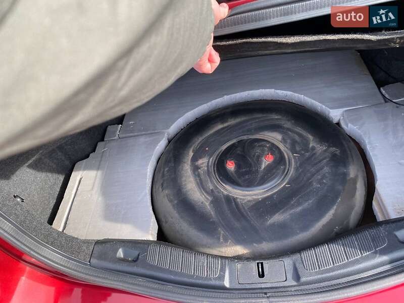 Седан Ford Fusion 2016 в Любаре