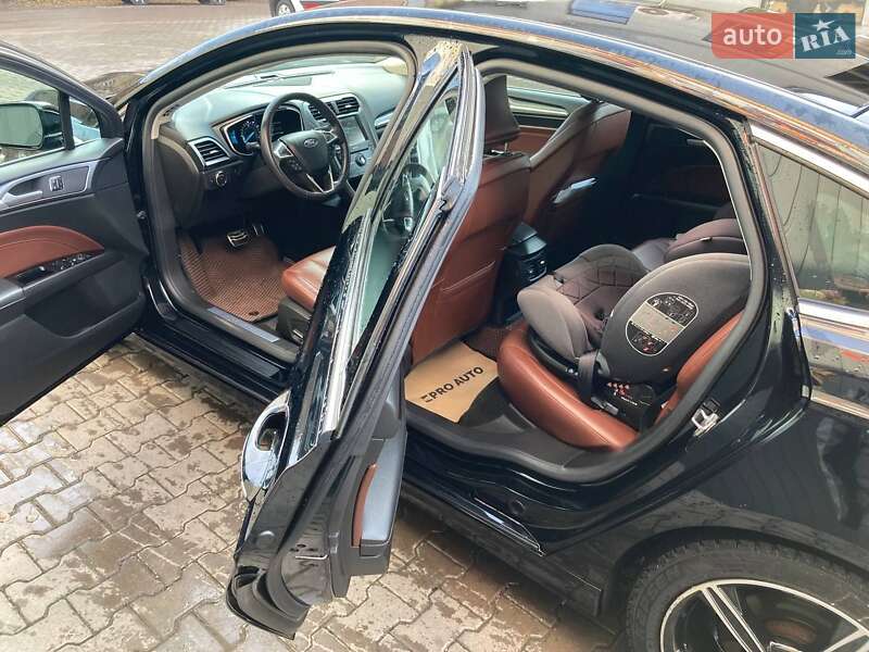 Седан Ford Fusion 2015 в Коломиї