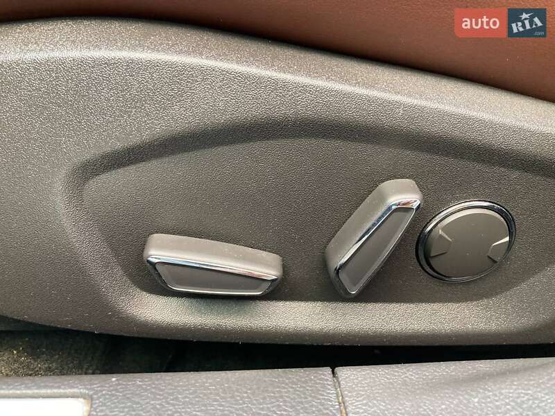 Седан Ford Fusion 2015 в Коломиї