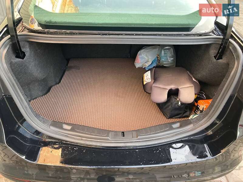 Седан Ford Fusion 2015 в Коломиї