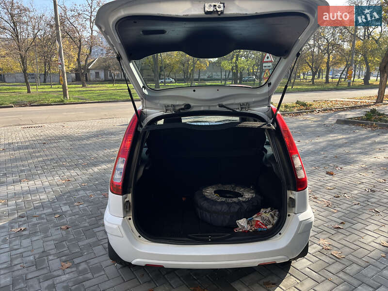 Хэтчбек Ford Fusion 2010 в Николаеве