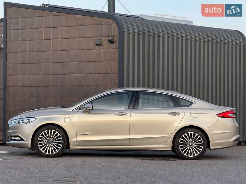 Седан Ford Fusion 2016 в Киеве