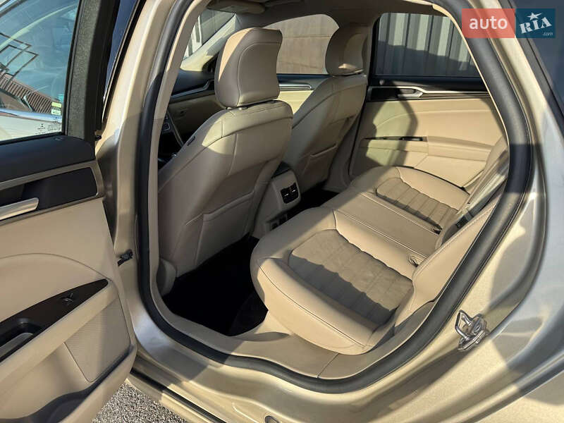 Седан Ford Fusion 2016 в Киеве