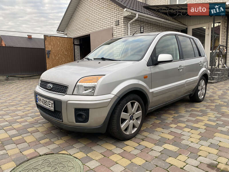 Хетчбек Ford Fusion 2006 в Житомирі