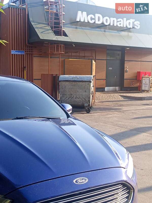 Седан Ford Fusion 2015 в Харкові