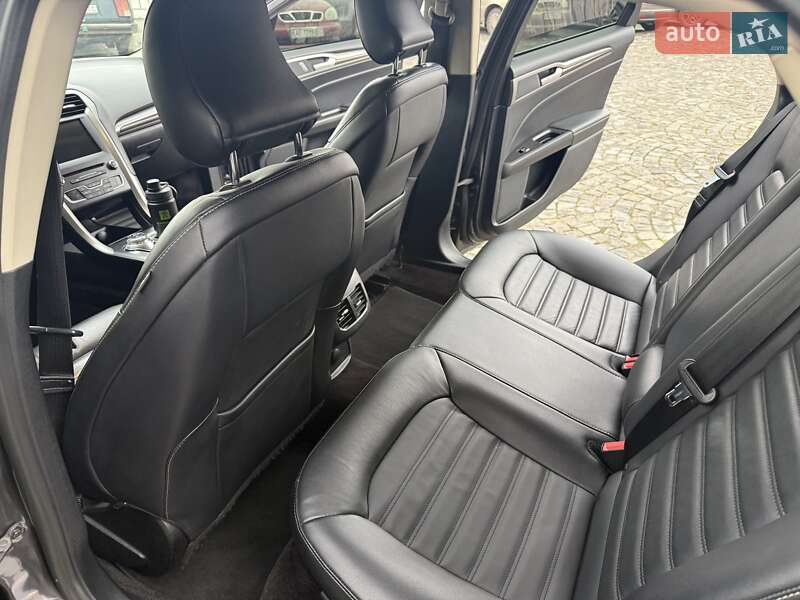 Седан Ford Fusion 2016 в Днепре