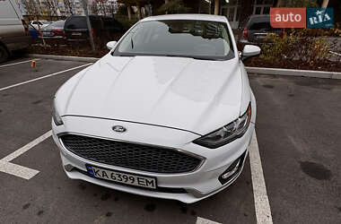 Седан Ford Fusion 2018 в Киеве