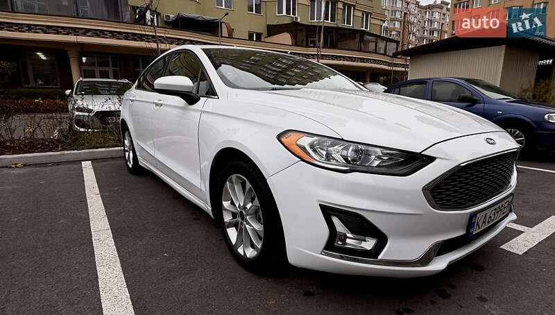 Седан Ford Fusion 2018 в Киеве