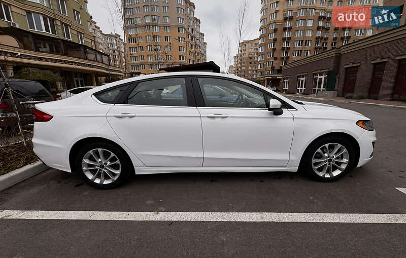 Седан Ford Fusion 2018 в Киеве