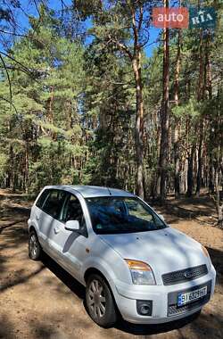 Хэтчбек Ford Fusion 2011 в Полтаве