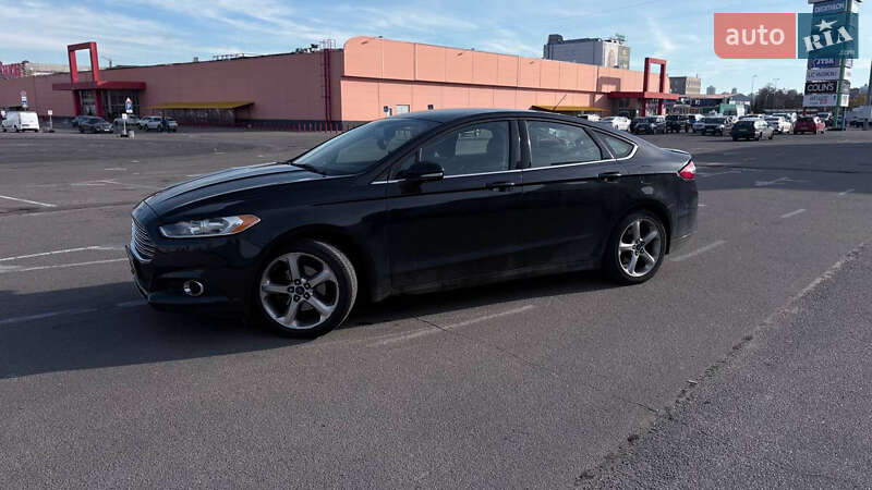 Седан Ford Fusion 2013 в Києві