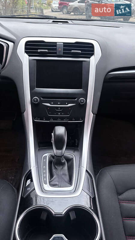 Седан Ford Fusion 2013 в Києві