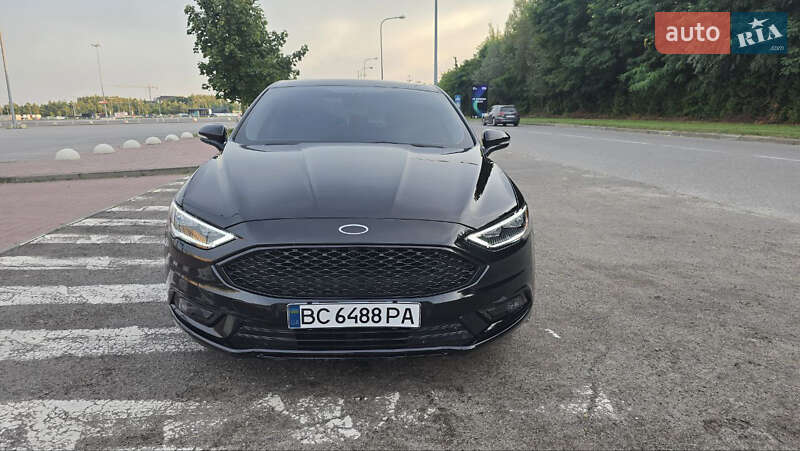 Седан Ford Fusion 2016 в Львове