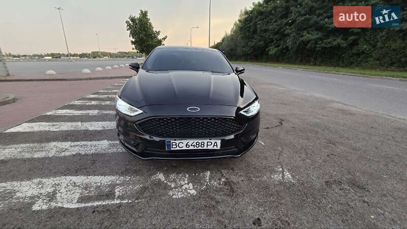 Седан Ford Fusion 2016 в Львове