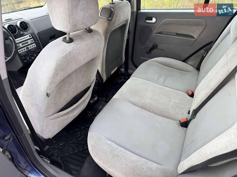 Хетчбек Ford Fusion 2003 в Чернівцях фото 14 Хетчбек Ford Fusion 2003 в Чернівцях