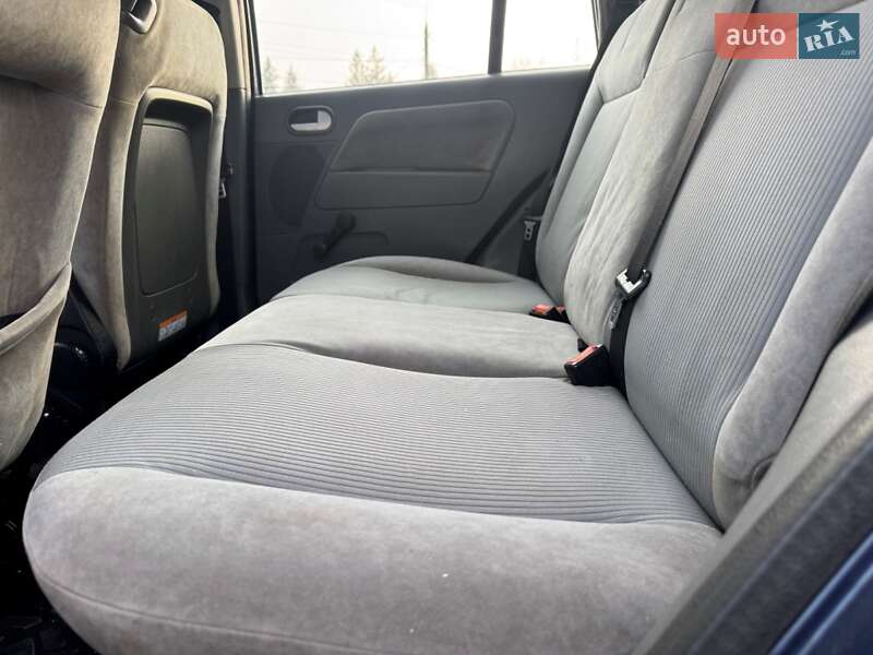 Хетчбек Ford Fusion 2003 в Чернівцях фото 24 Хетчбек Ford Fusion 2003 в Чернівцях