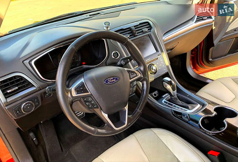 Седан Ford Fusion 2013 в Черкасах