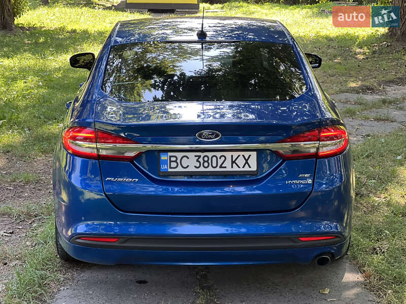 Седан Ford Fusion 2017 в Львові